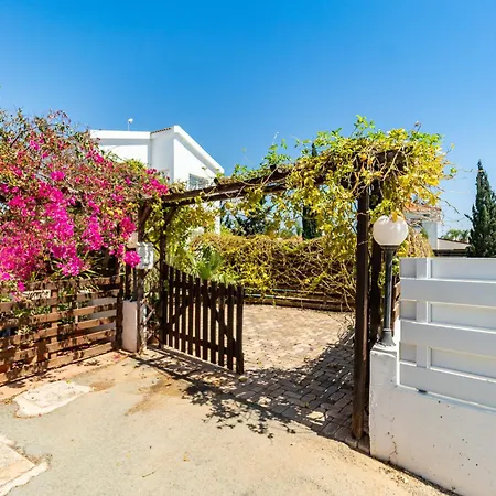 Villa Ayia Thekla Serenity Ayía Nápa